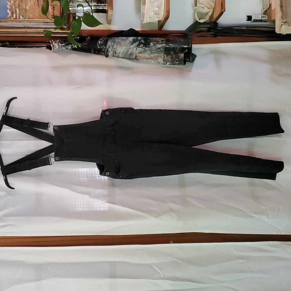 Dollhouse, size 7 28W 27L, black